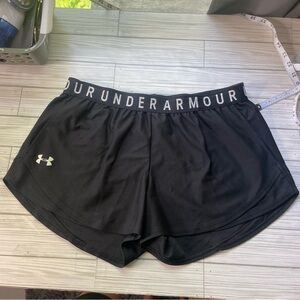 Under Armour Women's Black athletic Shorts size large